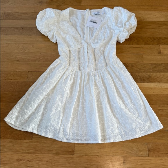 NWT SweetPot The Label White Eyelet Lace Mini Dress Puff Sleeve Bridal Size 2 - Picture 2 of 14